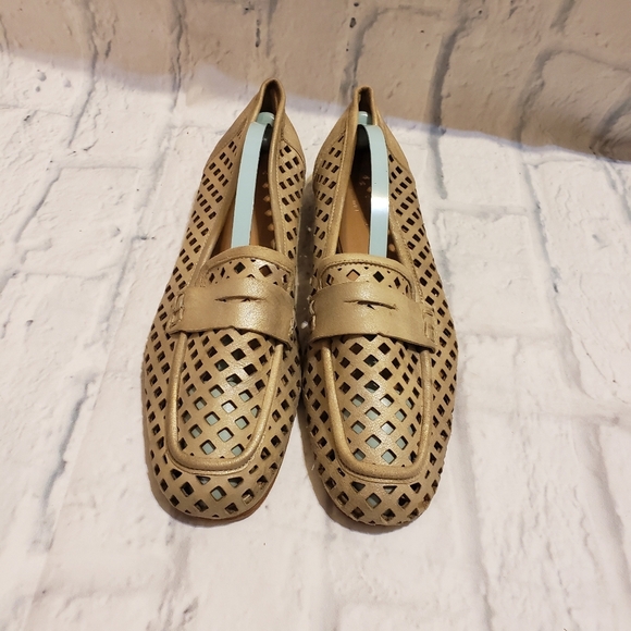 Sesto Meucci Lattice Perforated Flats Women's Size 8 Real Leather Gold - Picture 2 of 8